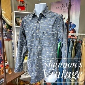 Woolrich VNTG made in USA sz medium fish pattern button shirt A5